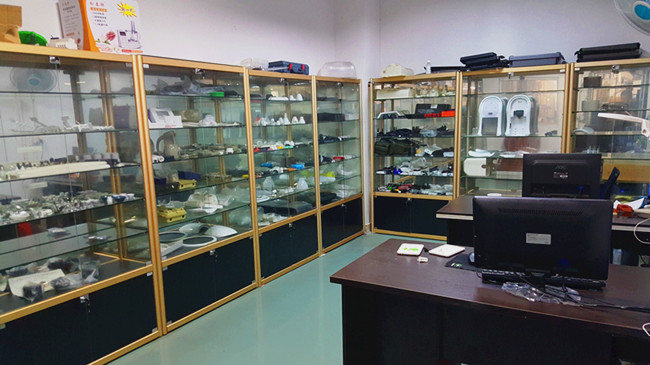 樣品室.jpg 樣品室.jpg