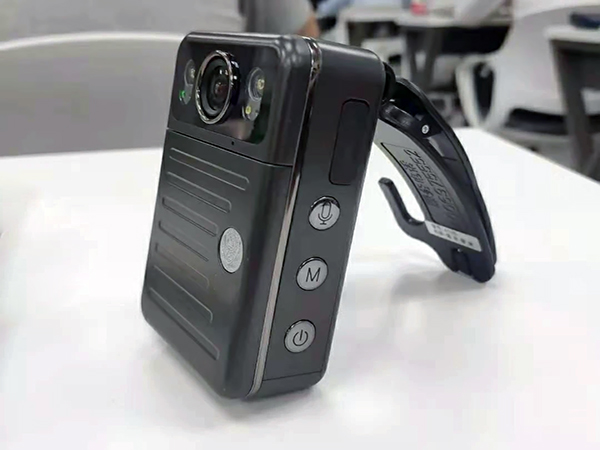 行政執(zhí)法記錄儀模具刷新客戶開模以來新高度 行政執(zhí)法記錄儀模具刷新客戶開模以來新高度